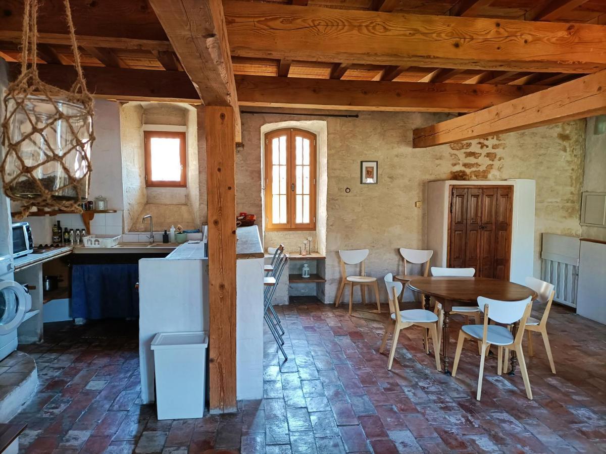 Maison Atypique Coeur De Village Historique Villeneuve-lès-Avignon Exteriör bild