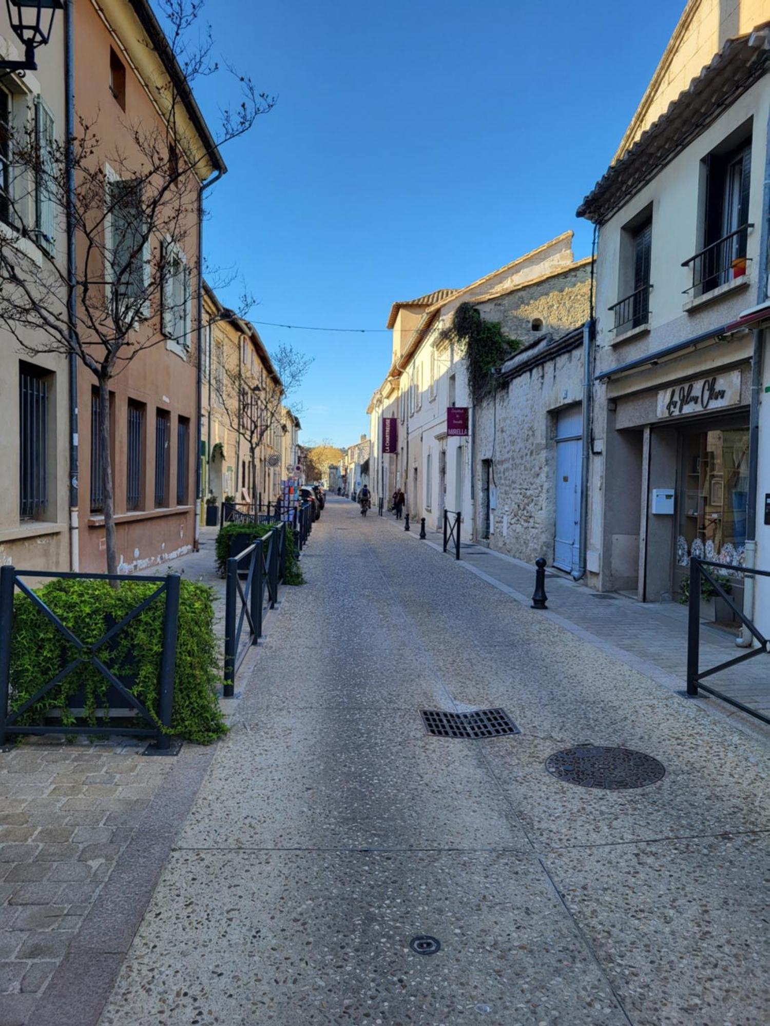 Maison Atypique Coeur De Village Historique Villeneuve-lès-Avignon Exteriör bild
